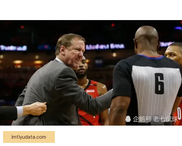 纳斯不满裁判判罚怒斥雷霆并非完美也会犯规